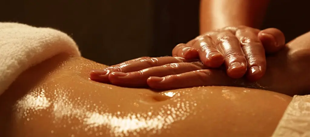 MASSAGGIO AYURVEDICO ABYANGAM